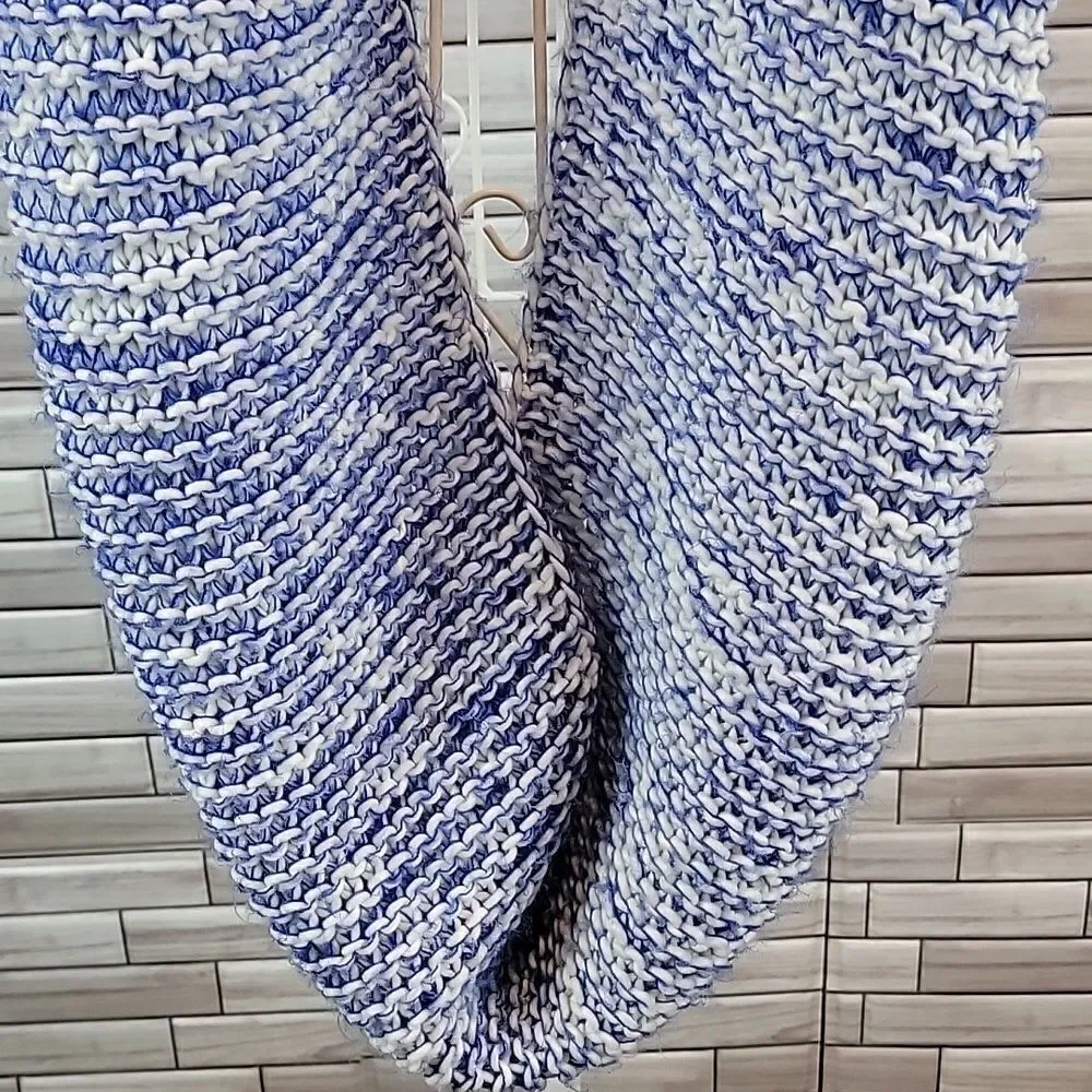 Scarf infinity by BP in a blue and white acrylic knit